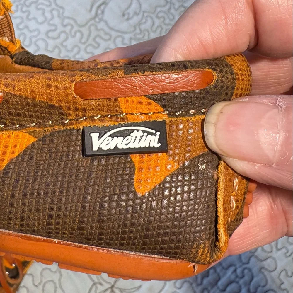 Venettini 55 Scott Boys Camo Leather Moccasin Loafers Euro 24- US 7.5/8 💛